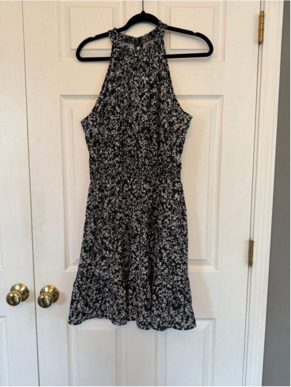 Women's Floral Mini Dress with ruffled hem Size L, Black and White